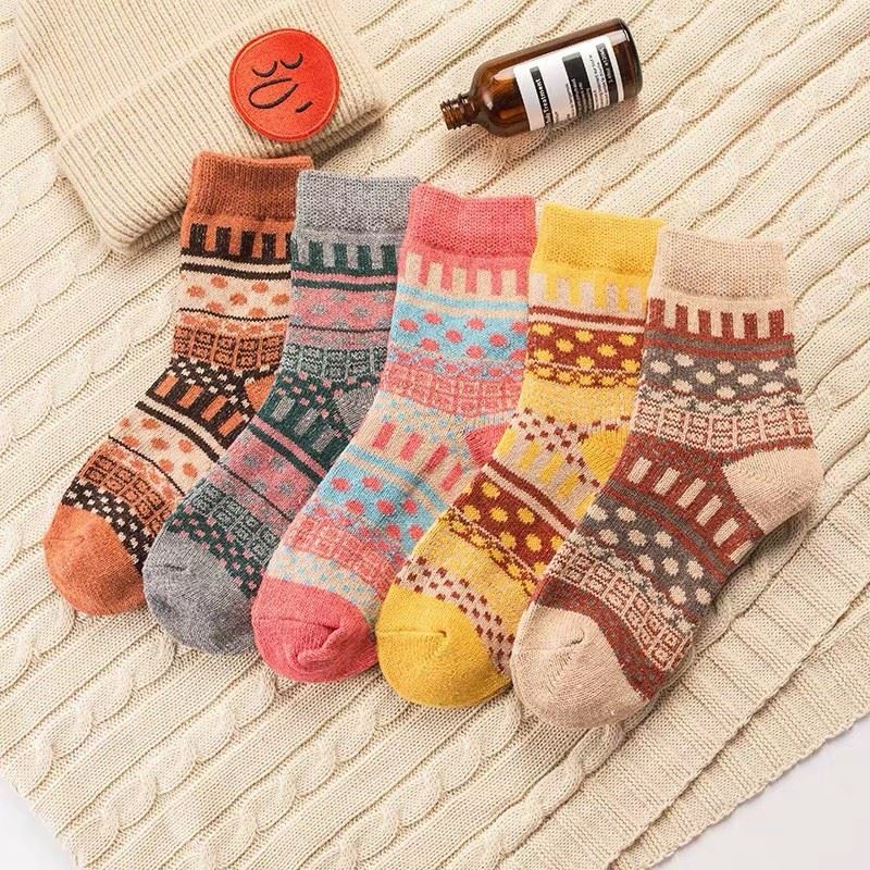 discount+Custom knit jacquard wool warm cute socks padded socks