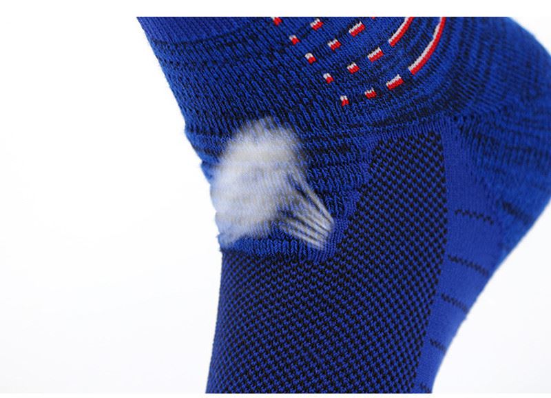 customize basketball socks with you logo (3)