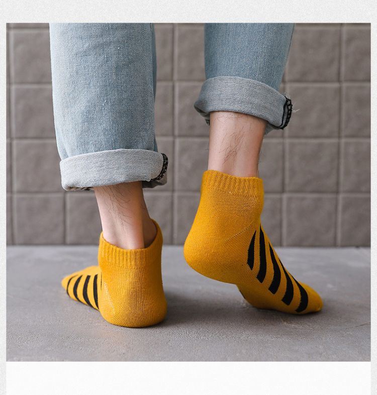 Premium Quality men fashion socks price (1)