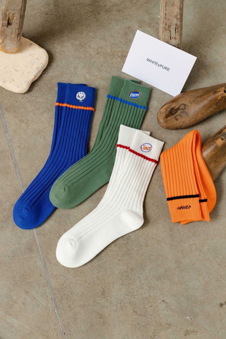 Embroidered Logo men fashion socks price(1)