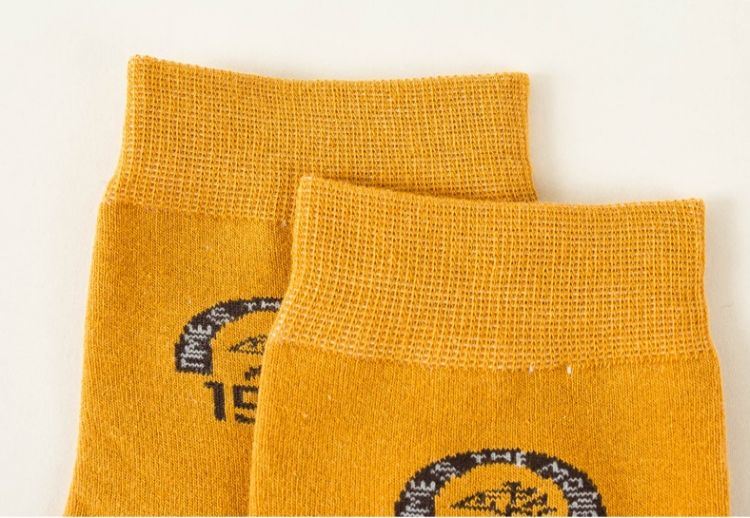 Crazy men fashion socks price(1)