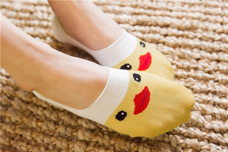 Ladies Cute Pattern No Show Socks