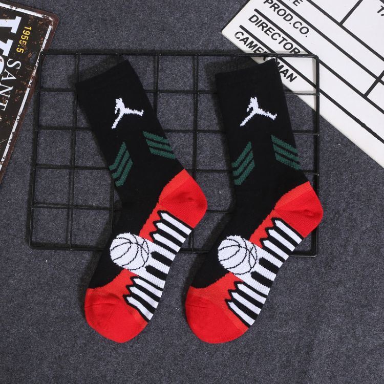 Good quality basketball socks (7)