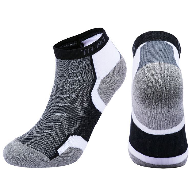 colored sport socks (4)