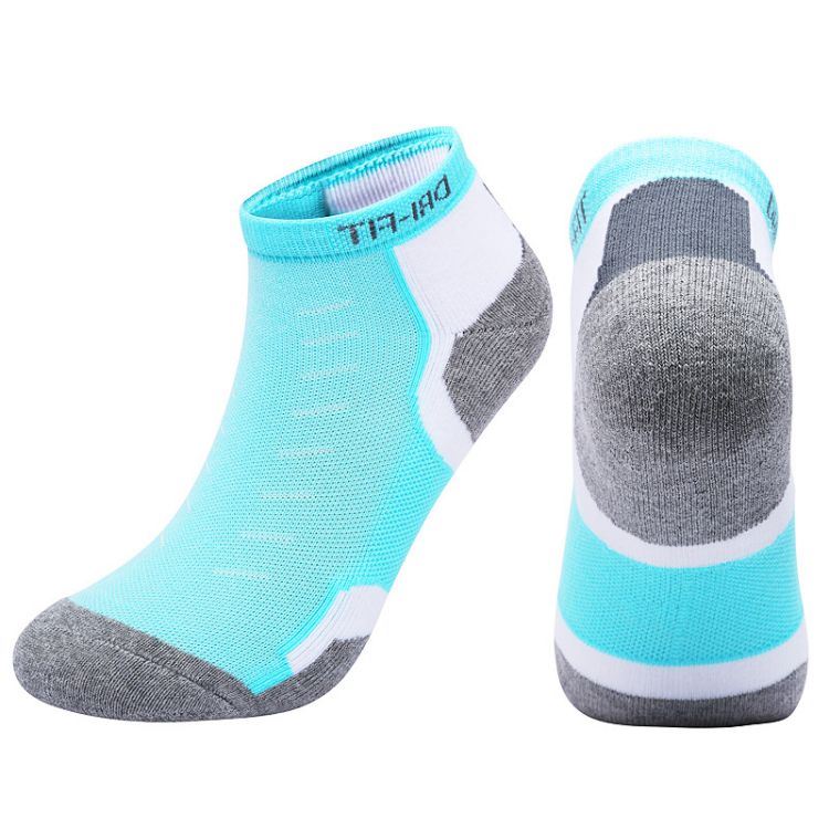colored sport socks (5)