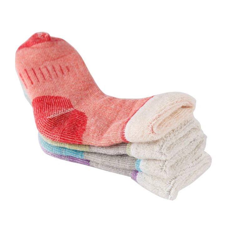 breathable crew size thermal socks in stock