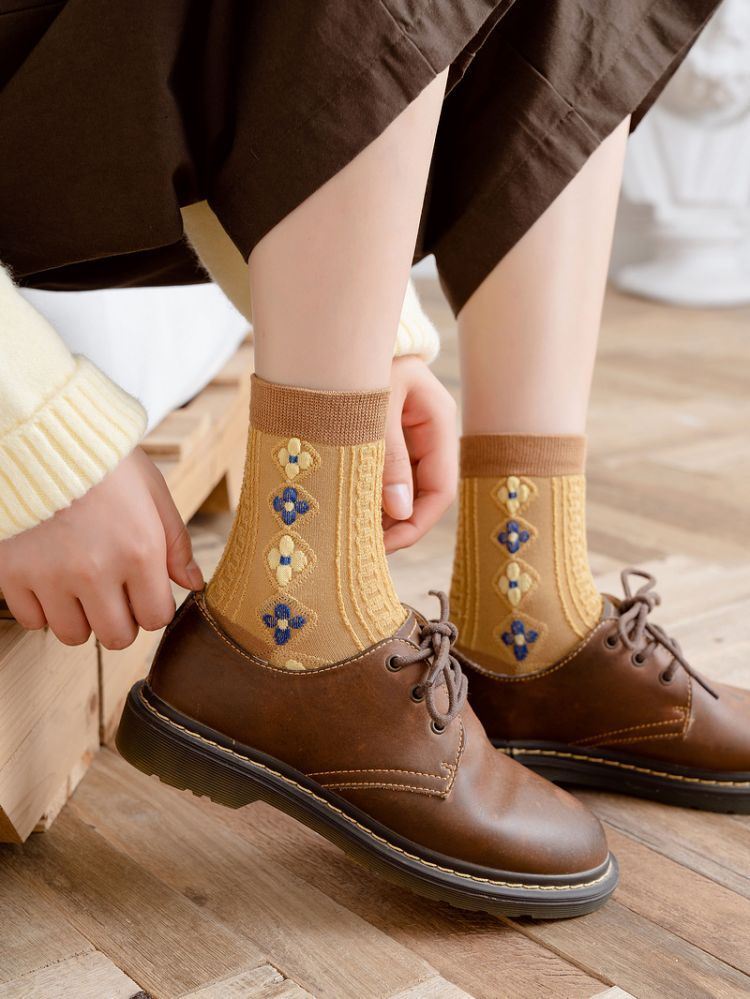 2022 Women Fashion Design Cotton Socks