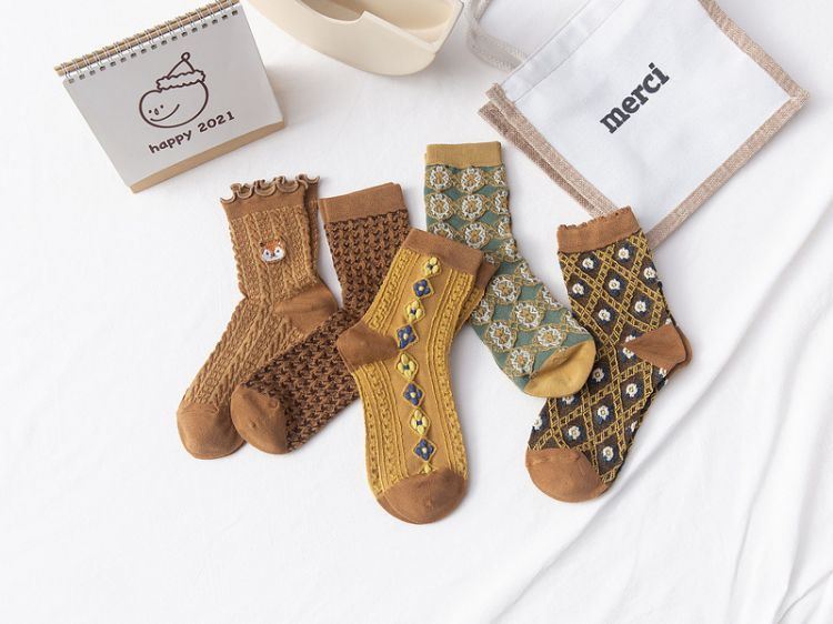 Women Fashion Design Cotton Socks