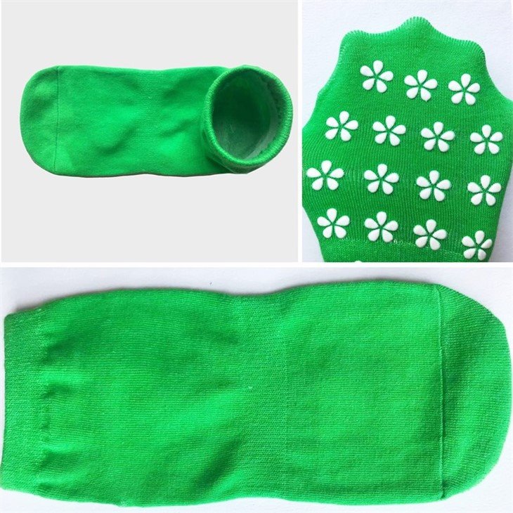 best womens trampolin socks (4)