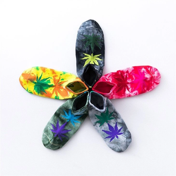 Bulk+Colorful maple leaf patterned socks