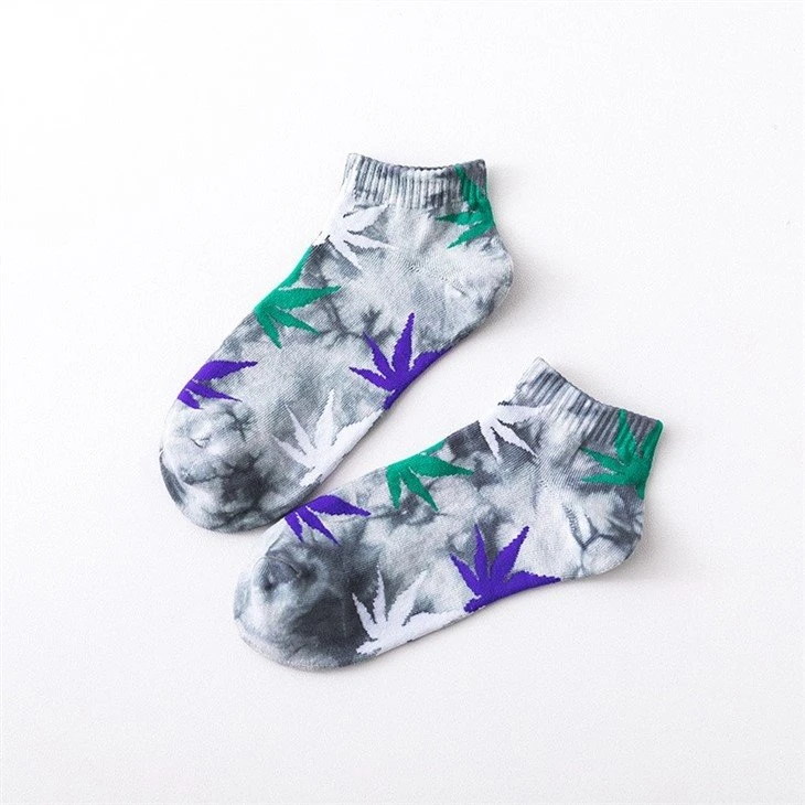 discount+Colorful maple leaf patterned socks