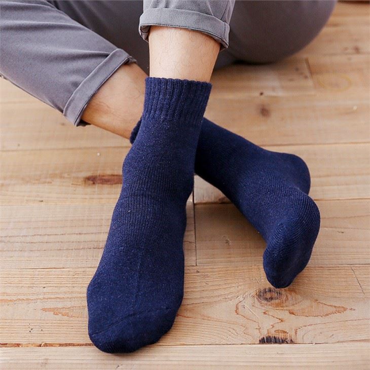 Comfortable men business socks in stock(6)