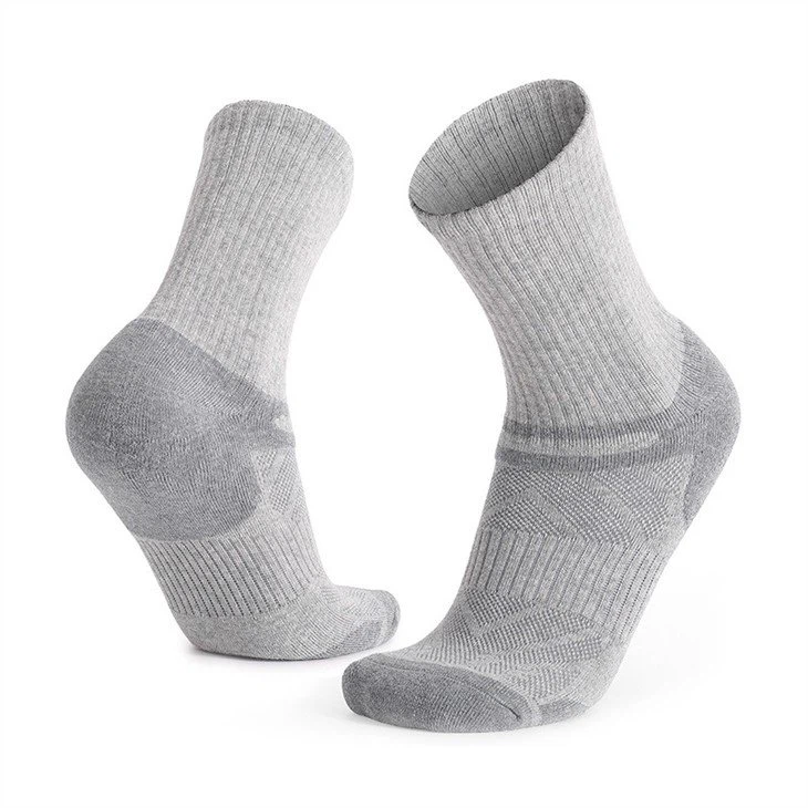 Customized Crew street sports men and women gym socks 04