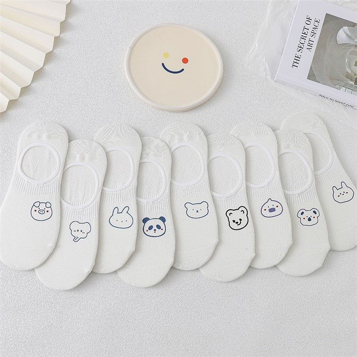 Custom Logo Pattern Ankle Printed Socks suppliers