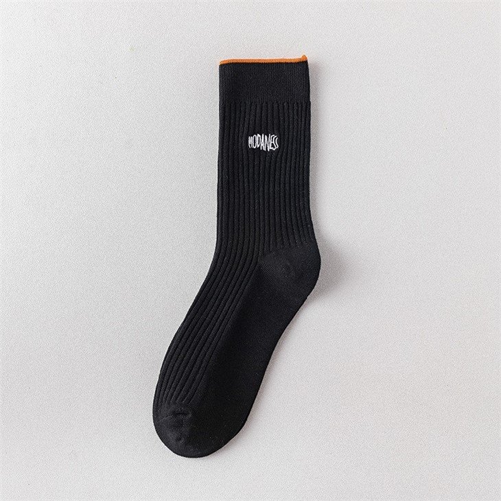 china+custom socks embroidered men's classic crew socks+factory