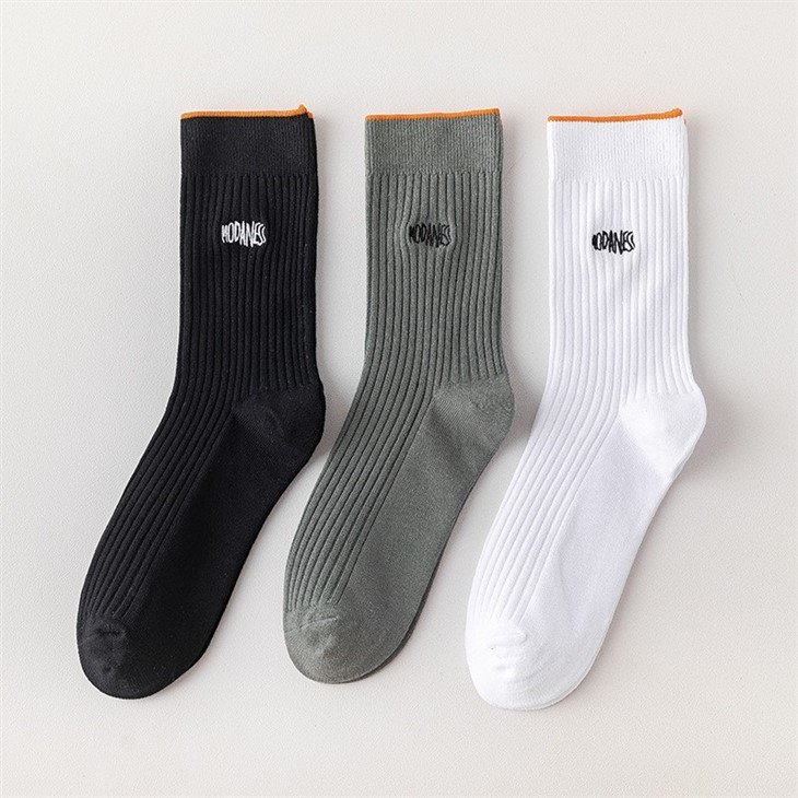 customized+custom socks embroidered men's classic crew socks