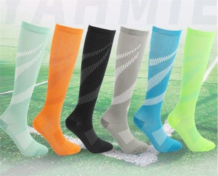 Gradient stripes sports compression socks