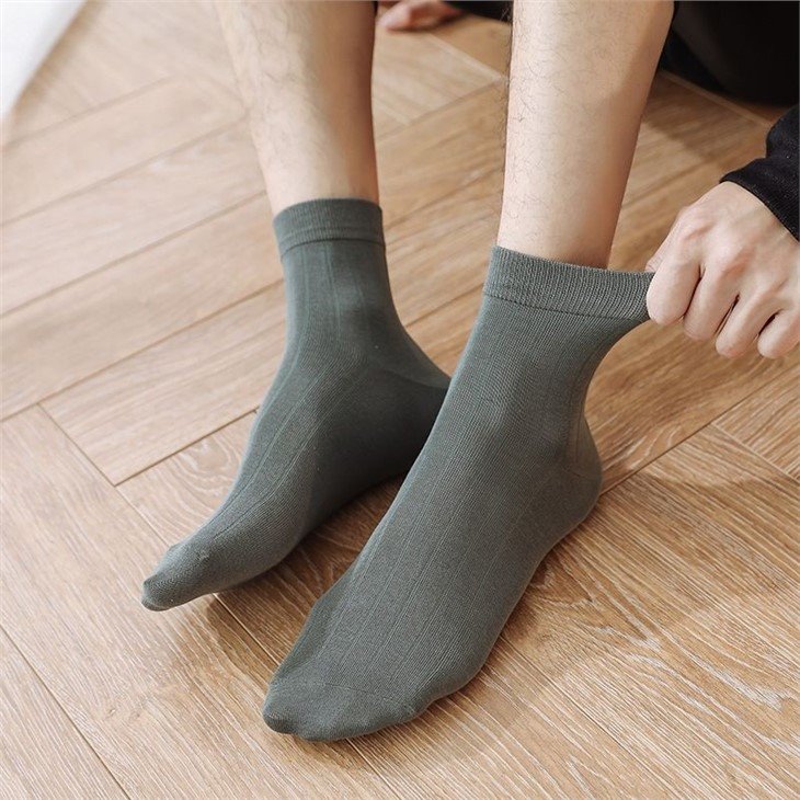 Lightweight men business socks in stock(6)