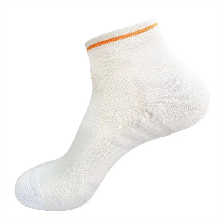 Customized Low cut sports breathable tennis socks for men 04