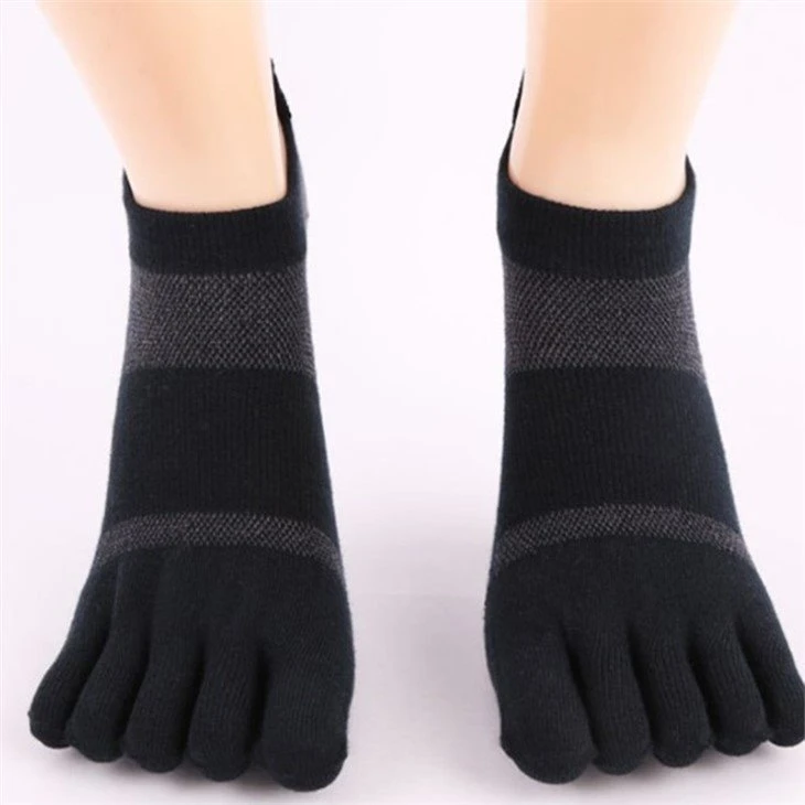 Manufacturer men's cotton five toe socks in stock 06