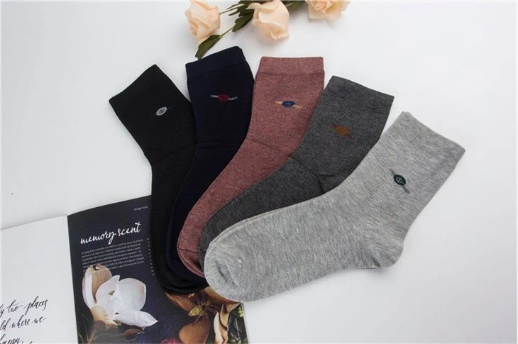 men casual business socks suppliers(3)