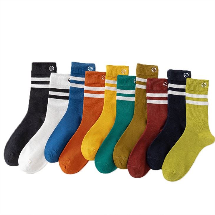 Men Cotton Embriodery Socks+manufacture