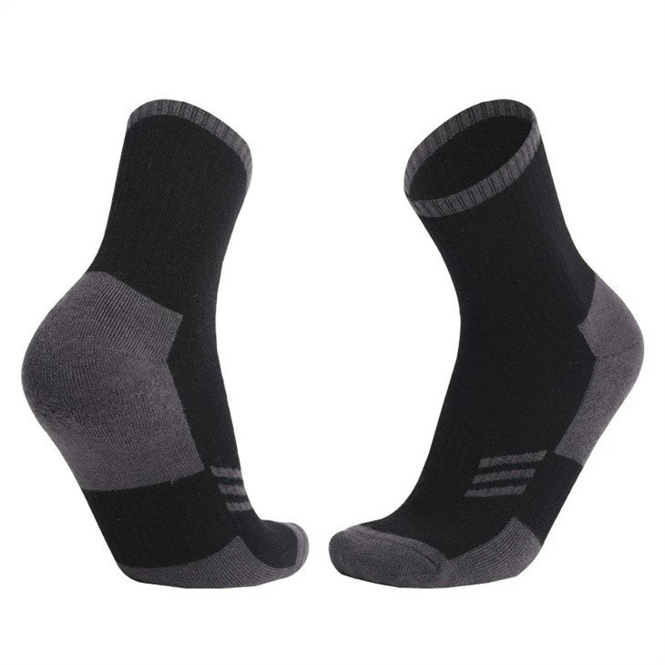 China Men's wool breathable skin-friendly work socks manufactures 03