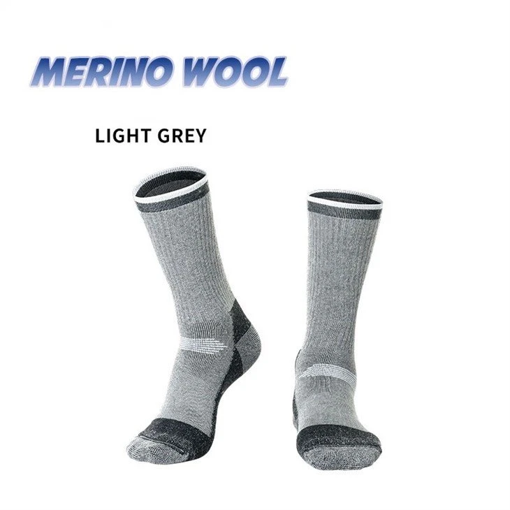 Merino wool hiking socks for men made in China 05