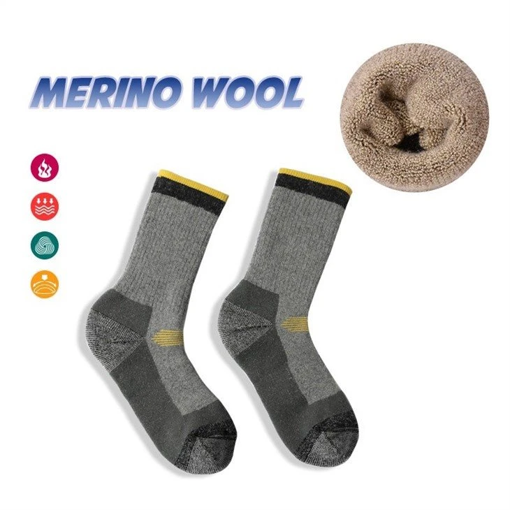 Wholesale Merino wool hiking socks for men 02