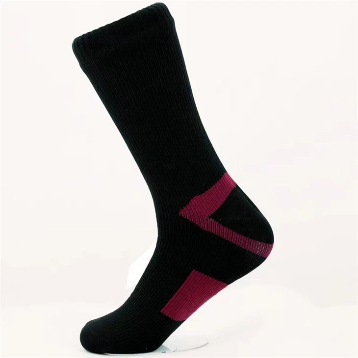 Wholesale Outdoor breathable and waterproof hiking socks 02