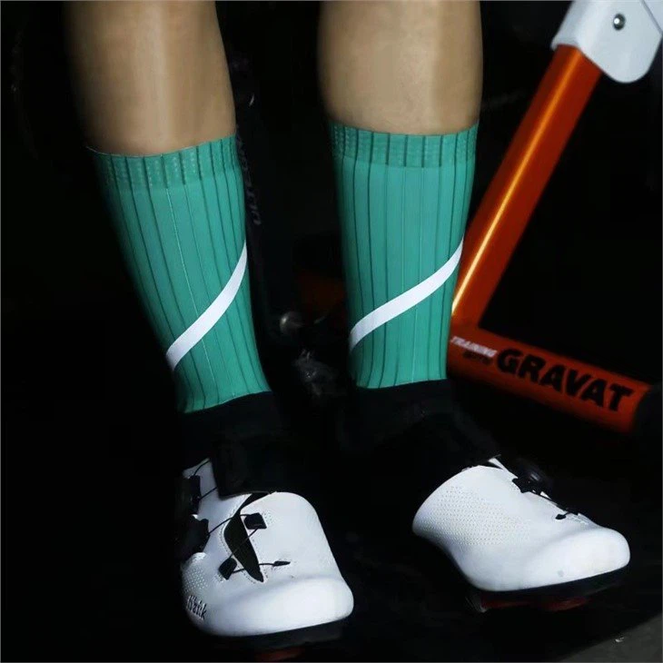 Reflective mid-tube running socks unisex in stock 06