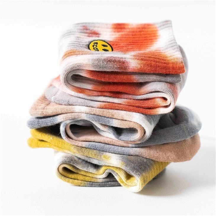 China Sport athletic crew size skate socks dye tie manufacturers 03