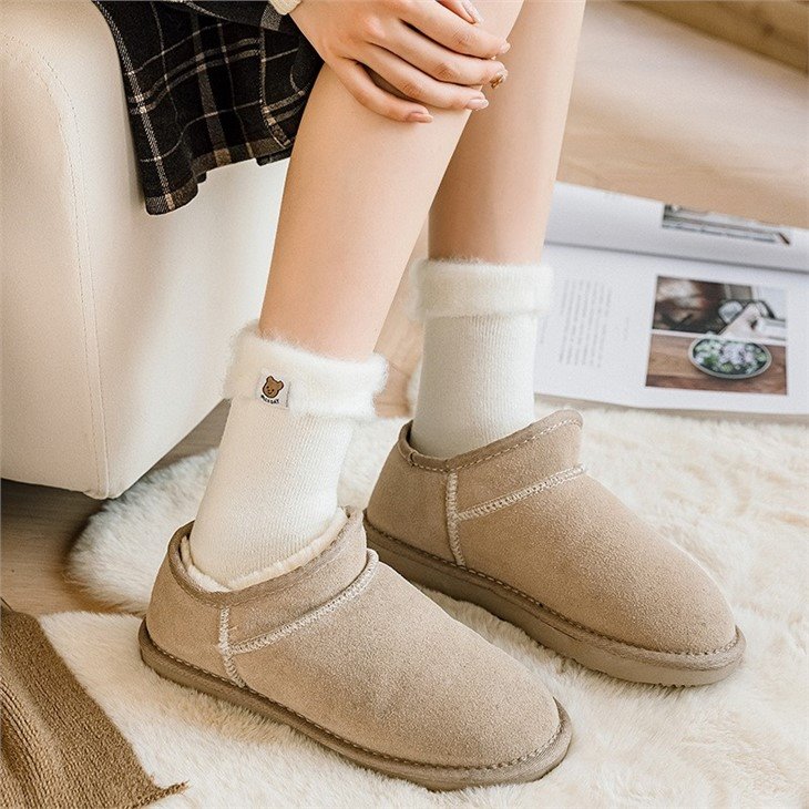 low price+Winter Warm handmade Sewing label fuzzy socks