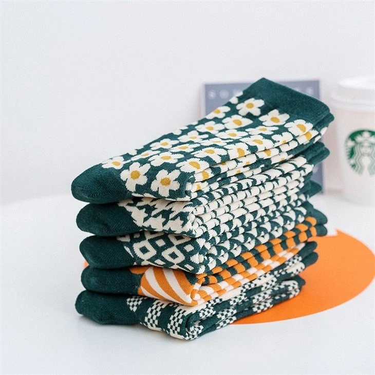 2022 New Style Hipster Socks For Women factory