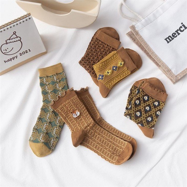 2022 Women Fashion Design Cotton Socks price