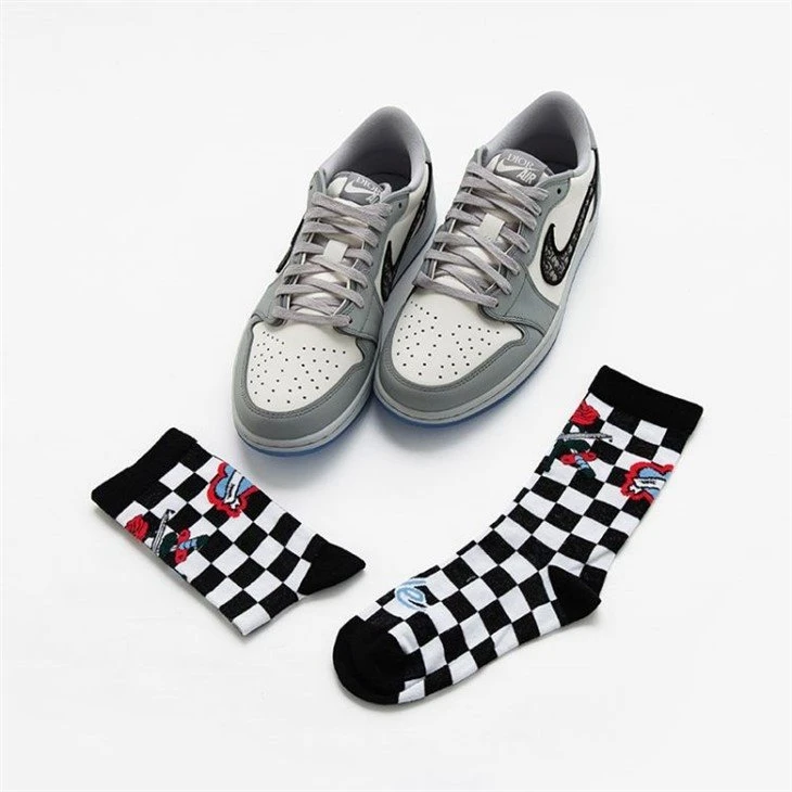 China 3D sublimation crew socks plus size manufactures 03(1)