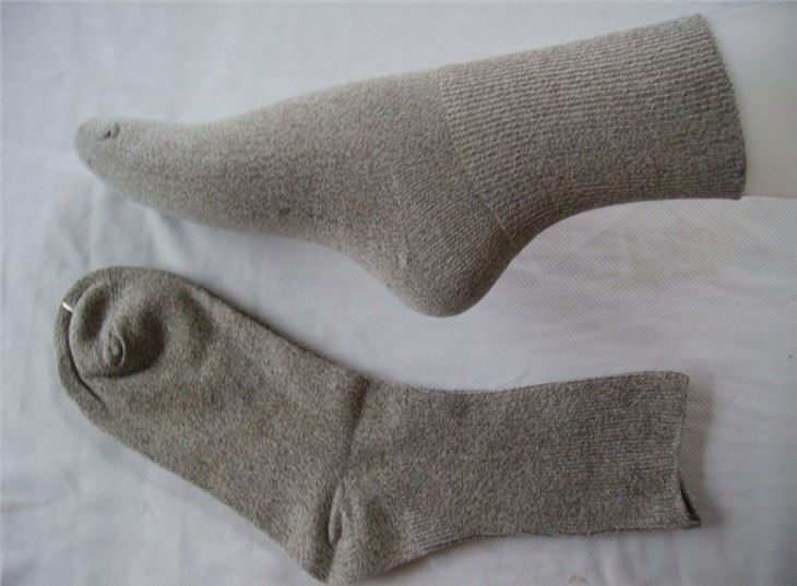 Antibacterial and deodorant diabetic socks factory