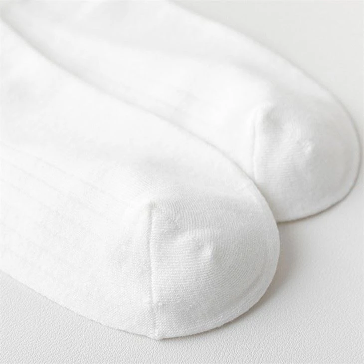Colorful Stacked Logo Sewing Label Socks