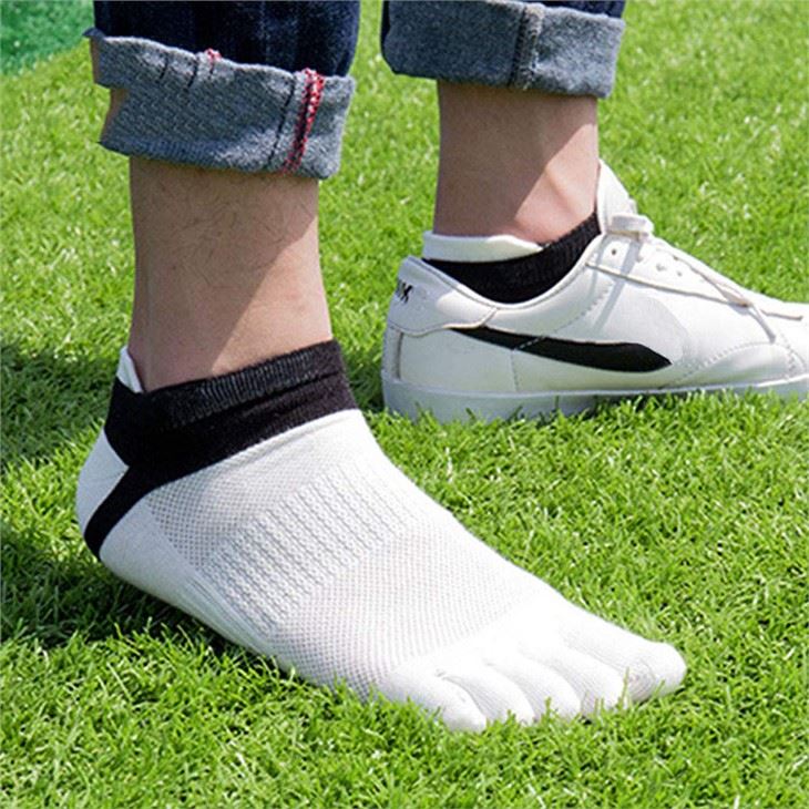 Coolmax sweat-absorbent sports five toe socks in stock 06