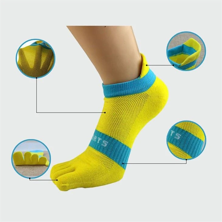 Coolmax sweat-absorbent sports five toe socks made in China 05