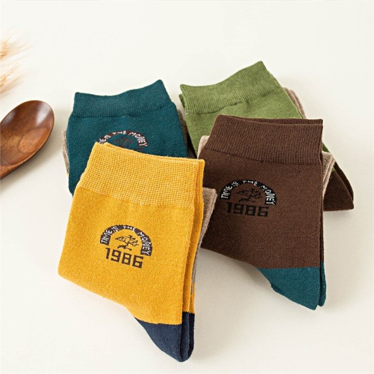 Crazy men fashion socks suppliers(4)