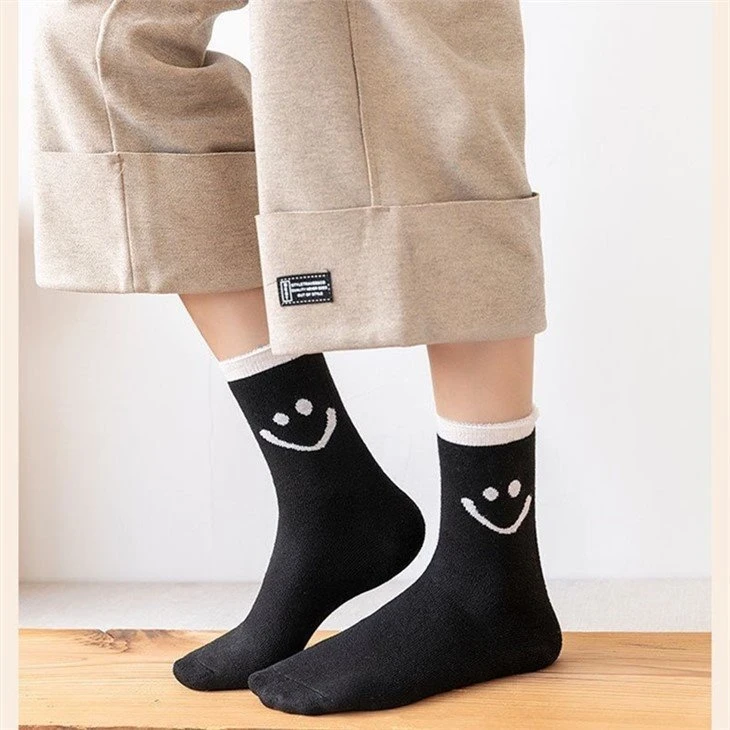 Cute Cartoon Big Smiley Face Socks Women Ladies factory