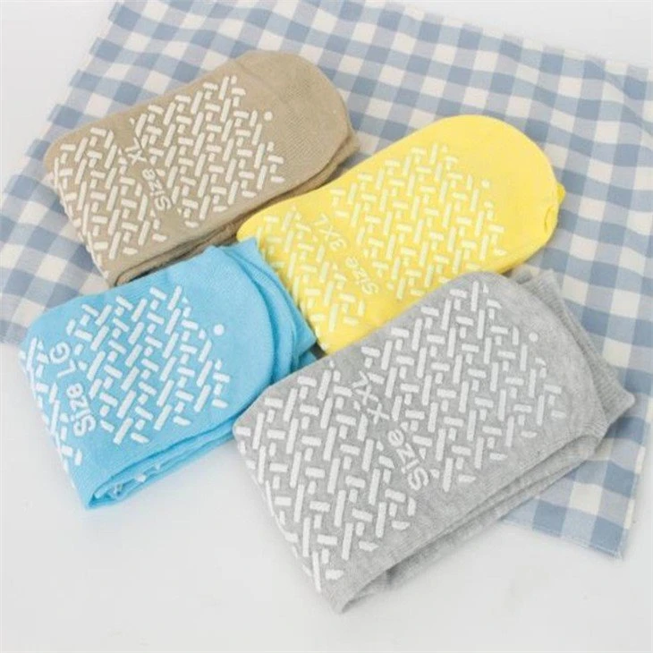 Dispensing non-slip diabetic socks