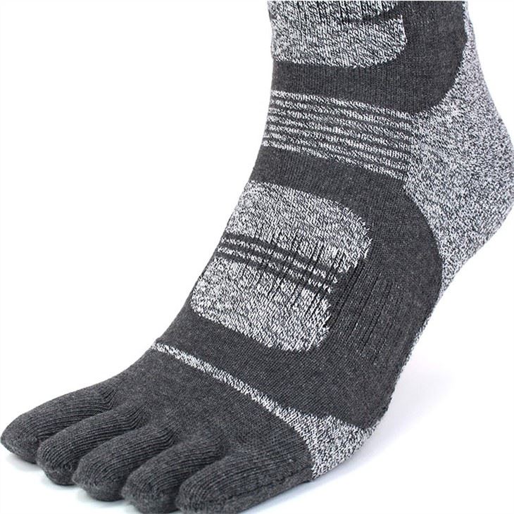 Five-toe non-slip knitted golf socks unisex made in China 05