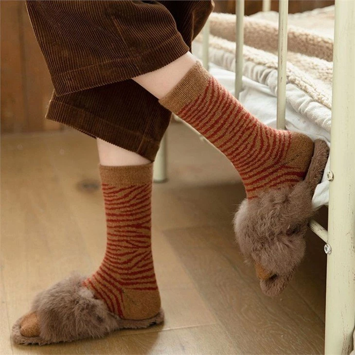 High quality designed wool socks manufacturers(6)