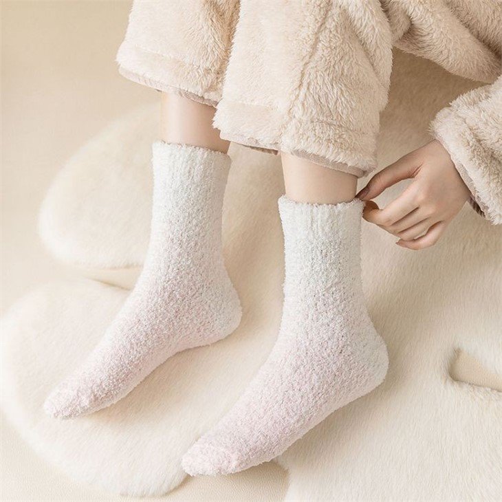High Quality Fluffy Socks Women suppliers