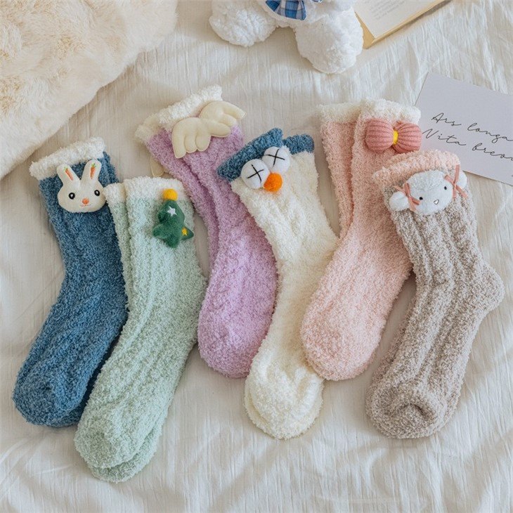 Bulk High Quality Women Fuzzy Fashion Cute Girls Socks
