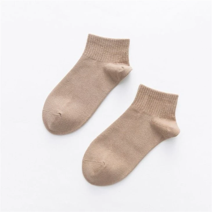 Hot Sale Plain Socks Women Fashion Design in stock