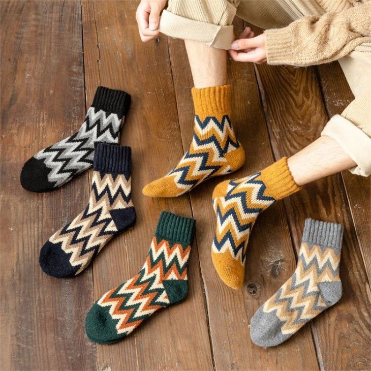 Latest deisgn wool socks in stock(3)