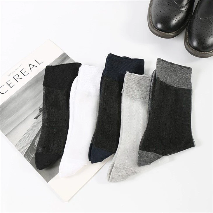 Man Slik Socks Cotton For Summer in stock